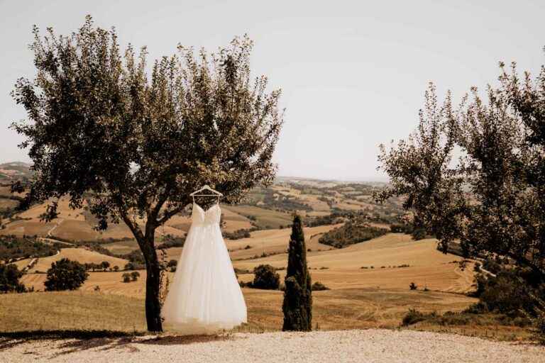 Destination wedding fotografie — trouwen in het buitenland vastgelegd in pure sfeer. ruiloft in het buitenland — professionele destination wedding fotograaf.